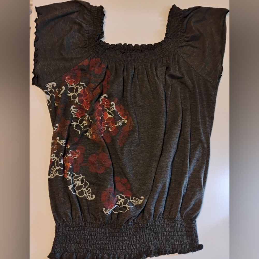 Aventura Floral Print Smocked Blouse - Wear it Your Way! Size L